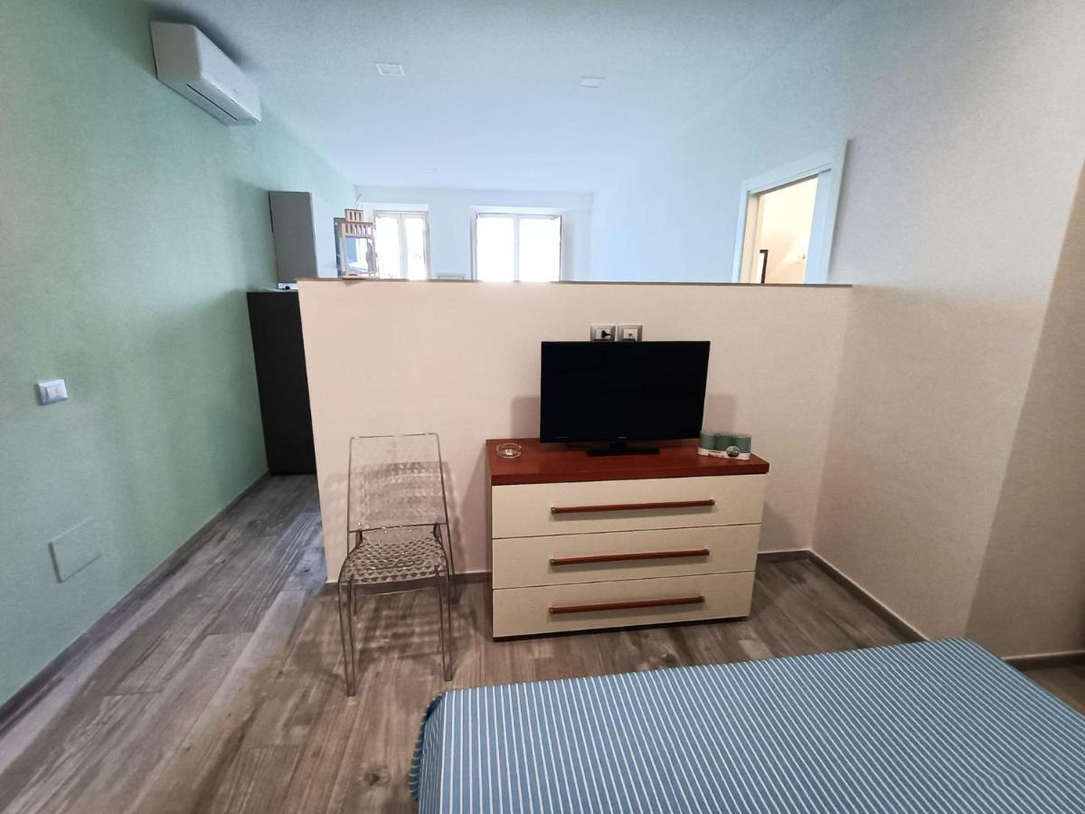 Bilocale Fronte Mare Apartment Джардини Наксос Екстериор снимка